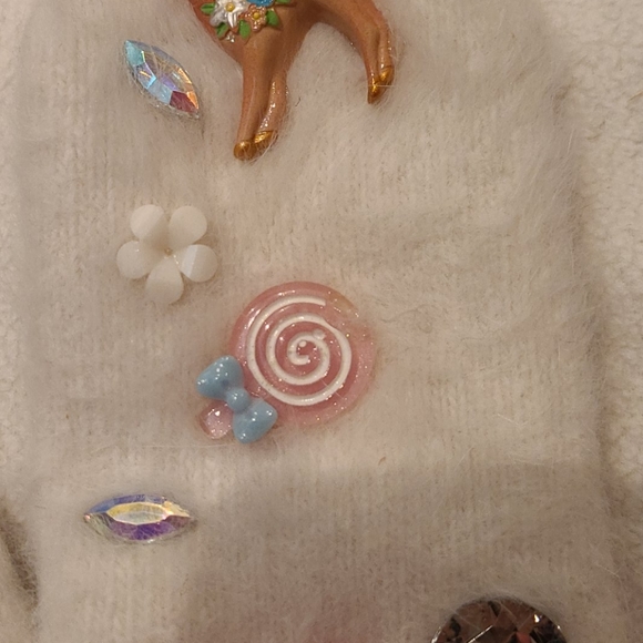 Fluffy Gloves - Picture 4 of 4